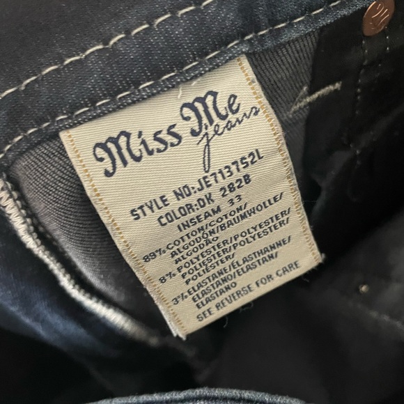 Miss Me Jeans - Picture 4 of 4